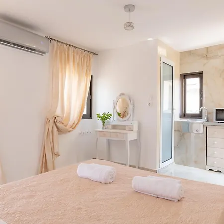 Majestic Marble Retreat *